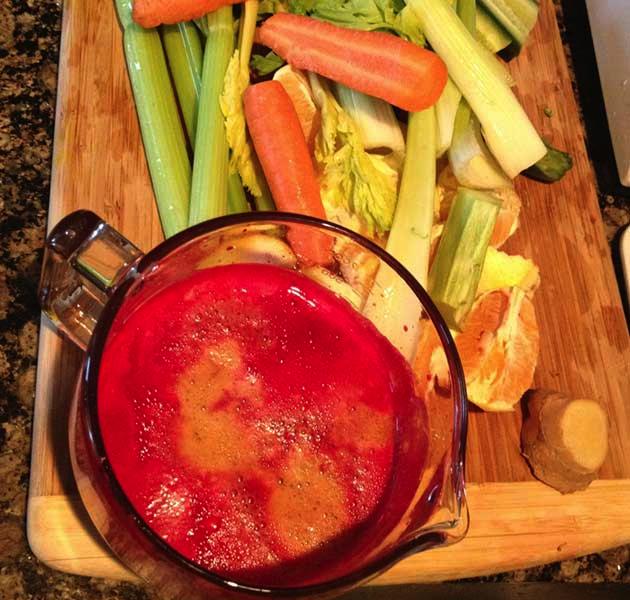 red-juice-veggies