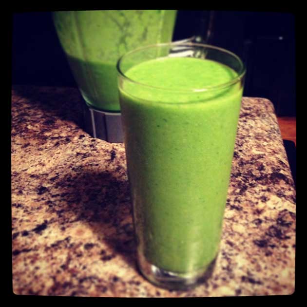 green-smoothie-glass