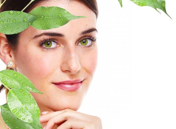 10 Anti-aging Plants To Juice For Youthful Appearance & Beauty